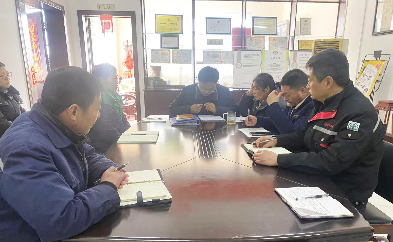 Dafeng Mingyue Bear Bush Co., Ltd. đã tổ chức cuộc họp hàng tháng đầu tiên vào năm 2025